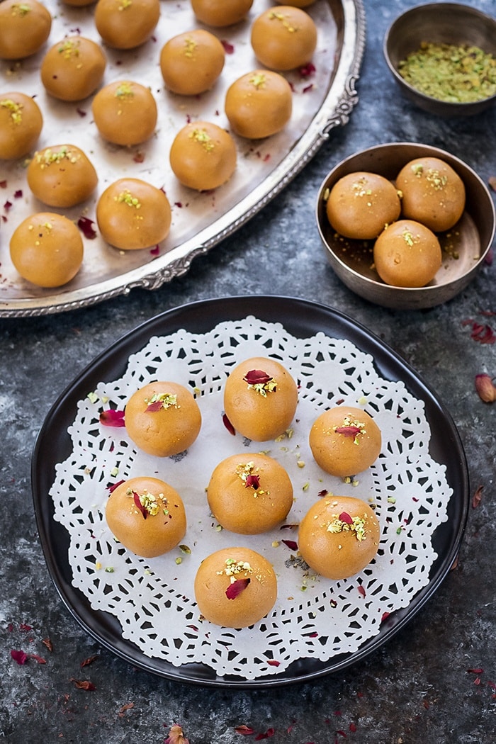Besan Ladoo
