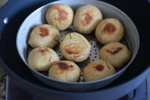 Making bati without oven step5