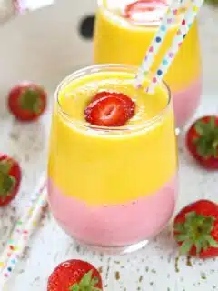 Strawberry and Mango Smoothie - Ruchiskitchen