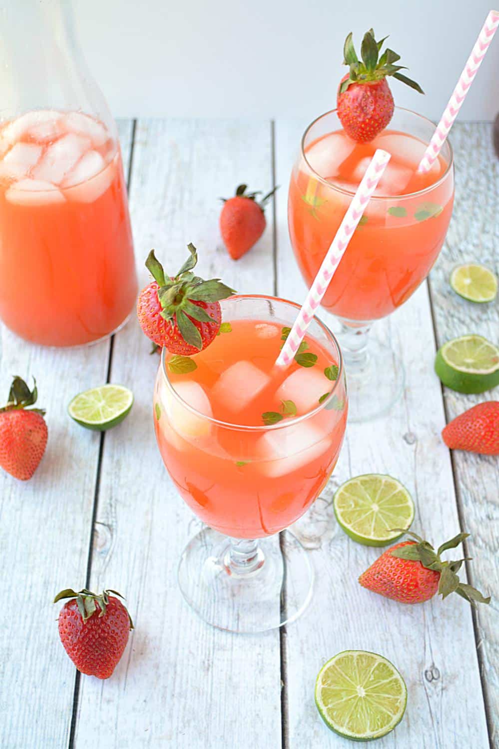 Fresh Strawberry Mint Lemonade, How to make homemade lemonade, 5