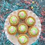 Cookie cups filled with Pistachio mousse