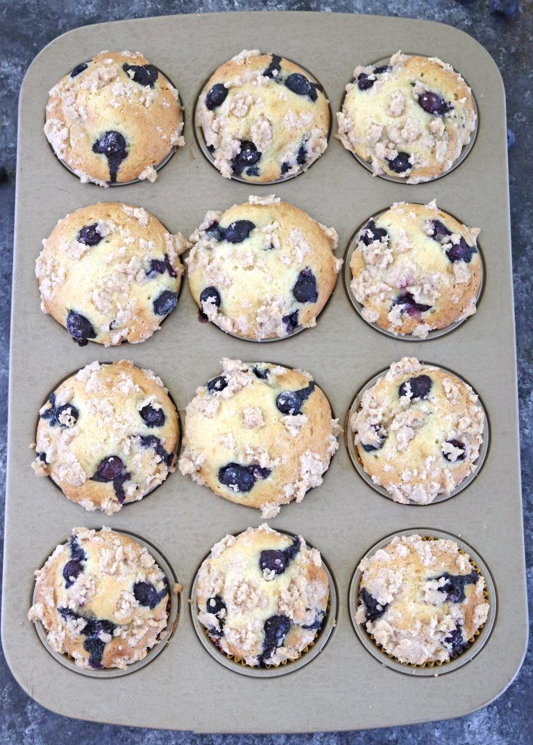 How to make Blueberry Muffins With Streusel Crumb Topping