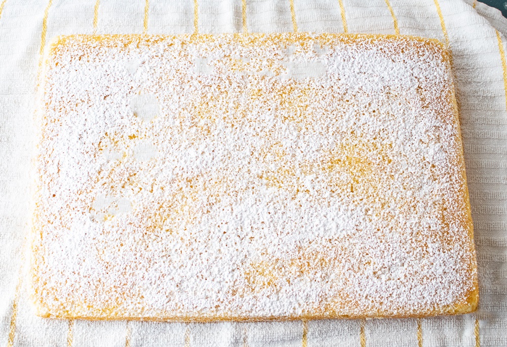 Log Cake dusted with sugar