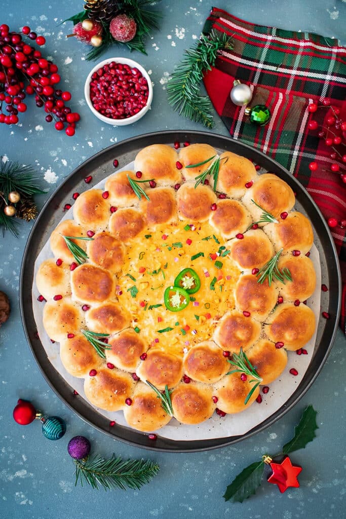 Pull-Apart Holiday Wreath Bread with Corn Dip