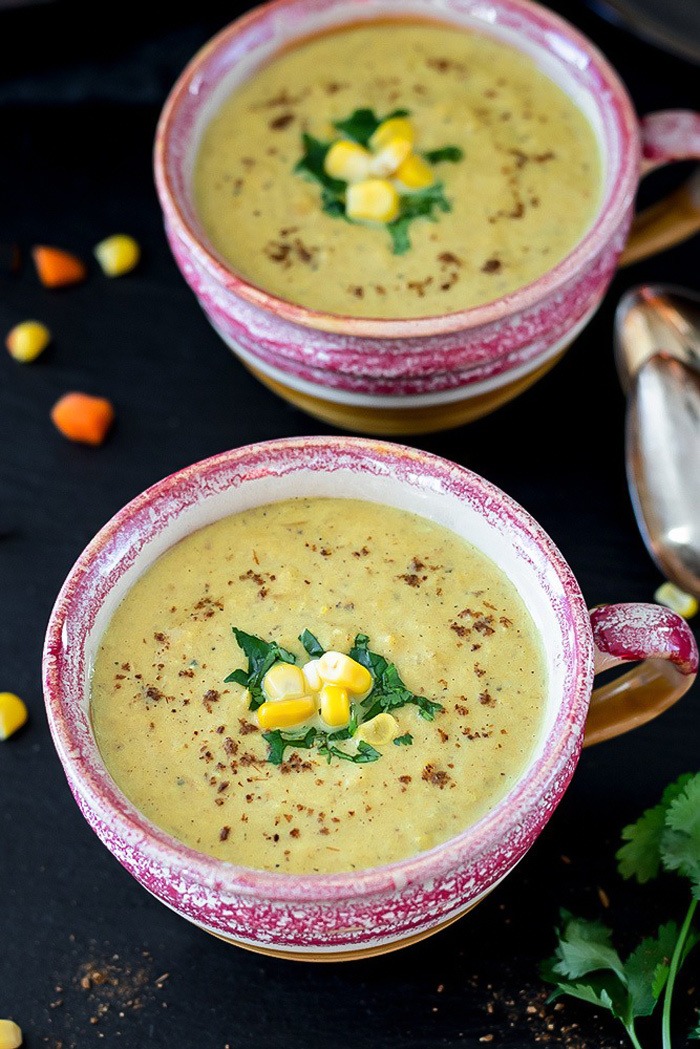 Bhune bhutte ka shorba in red bowls
