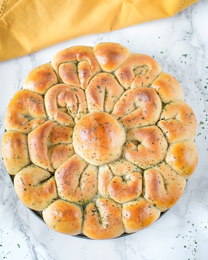 Easy One Hour PullApart Garlic Rolls, One hour garlic rolls