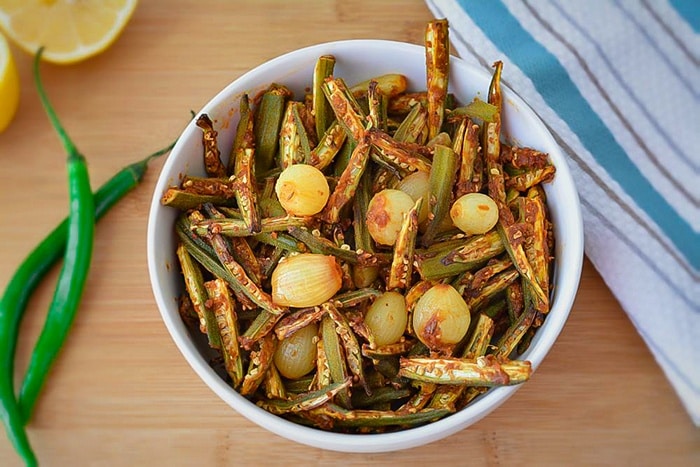 Serve hot bhindi