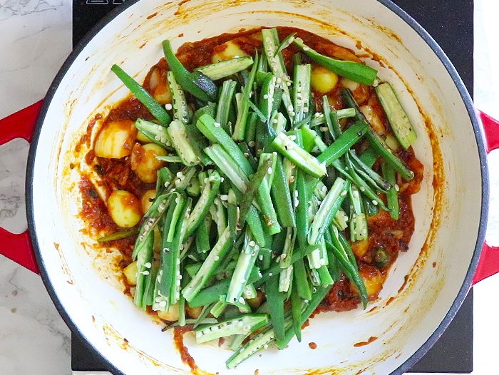 Ann bhindi to the cooked onions
