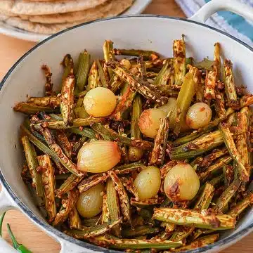Bhindi masala served in a white kadai