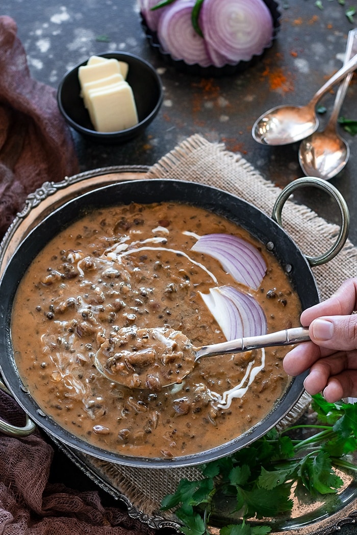 Dal Makhani recipe in a kadai