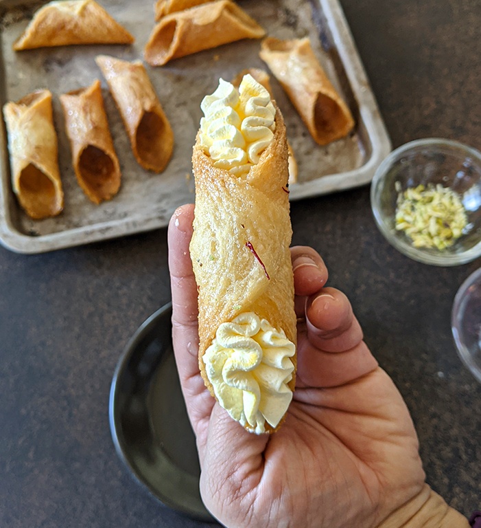 Baked shahi tukda cannoli