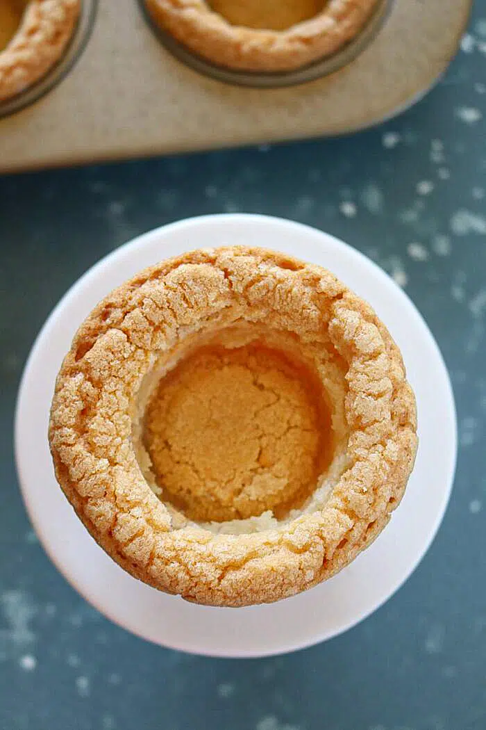 Baked cookie cup