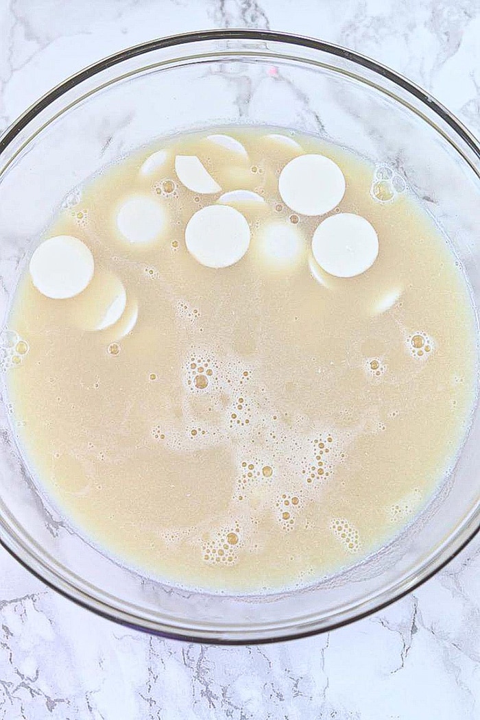 Melted white chocolate
