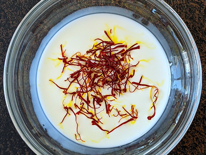 Step by step Thandai gulkand ice cream