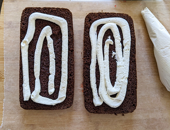 Pipe the frosting