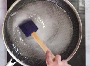 Mix the sugar syrup