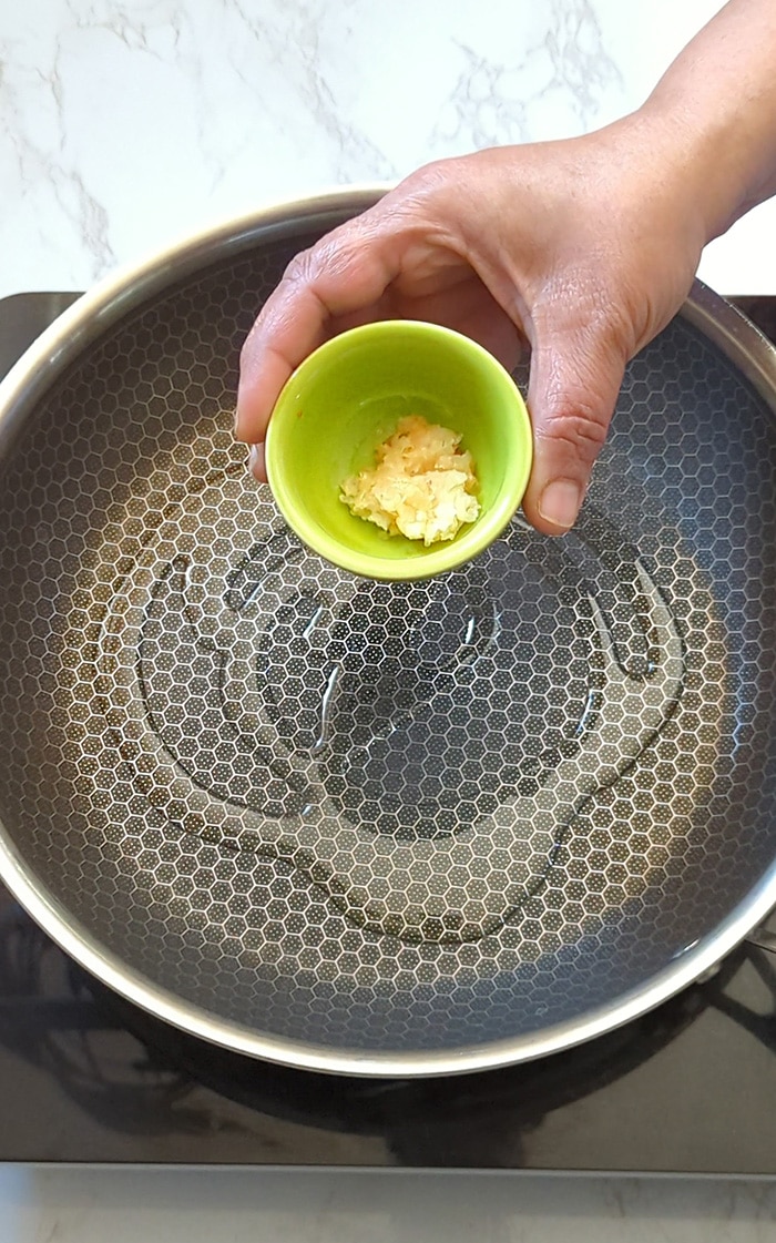 Add garlic paste