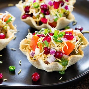 Baked Bread tokri chaat with fillings